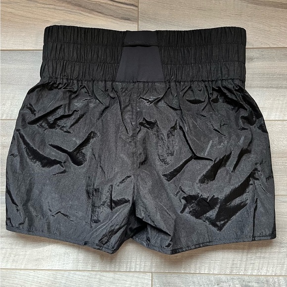 HALARA NWT Women's High Waist Black Shorts - Picture 2 of 5